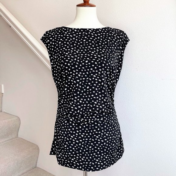 Vince Camuto Tops - Vince Camuto Black Side Ruched Sleeveless Top